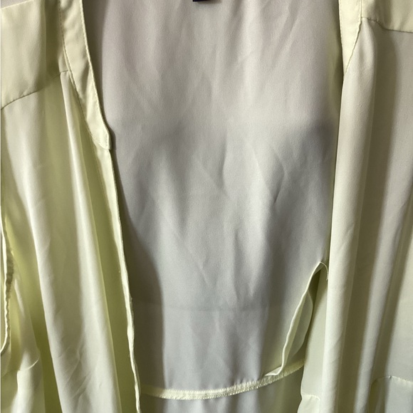 TORRID Greenish- Yellow Sleeveless Button Down Front Tunic Tiebacks Plus Size 1X - Picture 4 of 4